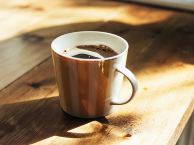 Tasse De Café Réalisé Selon La Méthode D'extraction Du Slow Coffee